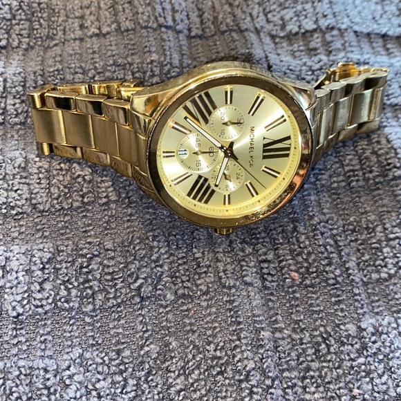 Oversized Goldtone Watchstyle Mk5777 
